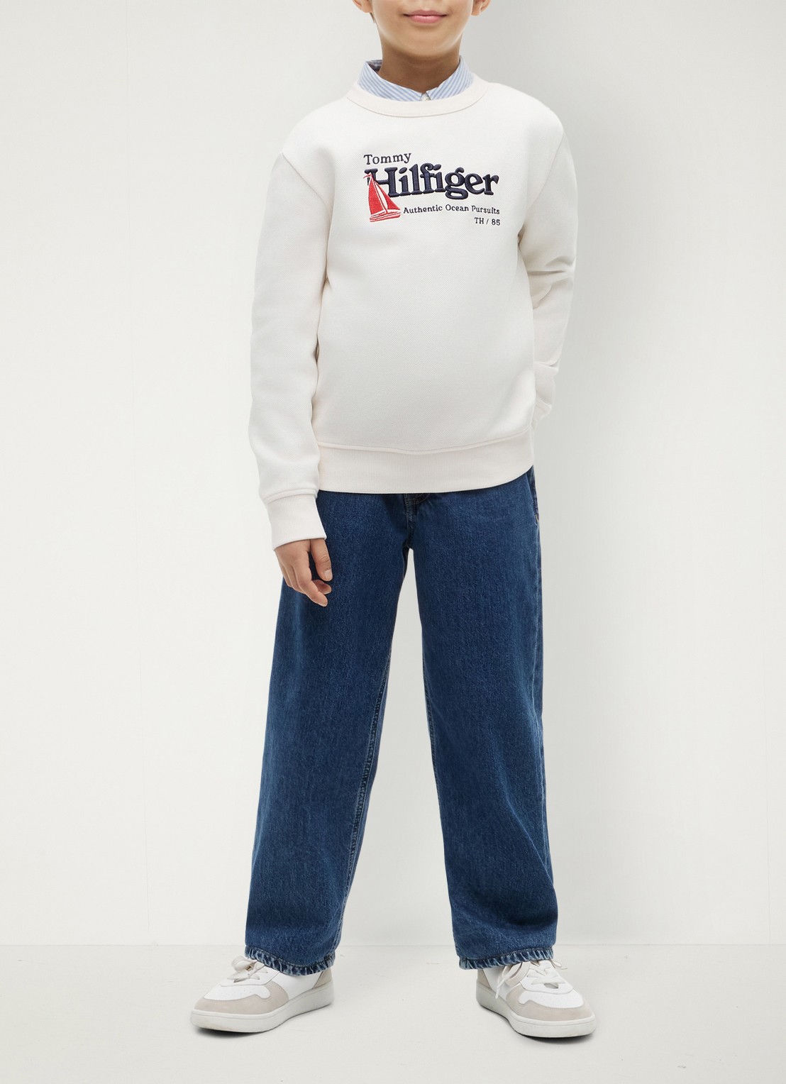 Tommy Hilfiger Sweater met logoborduring - voorkant 6 wit
