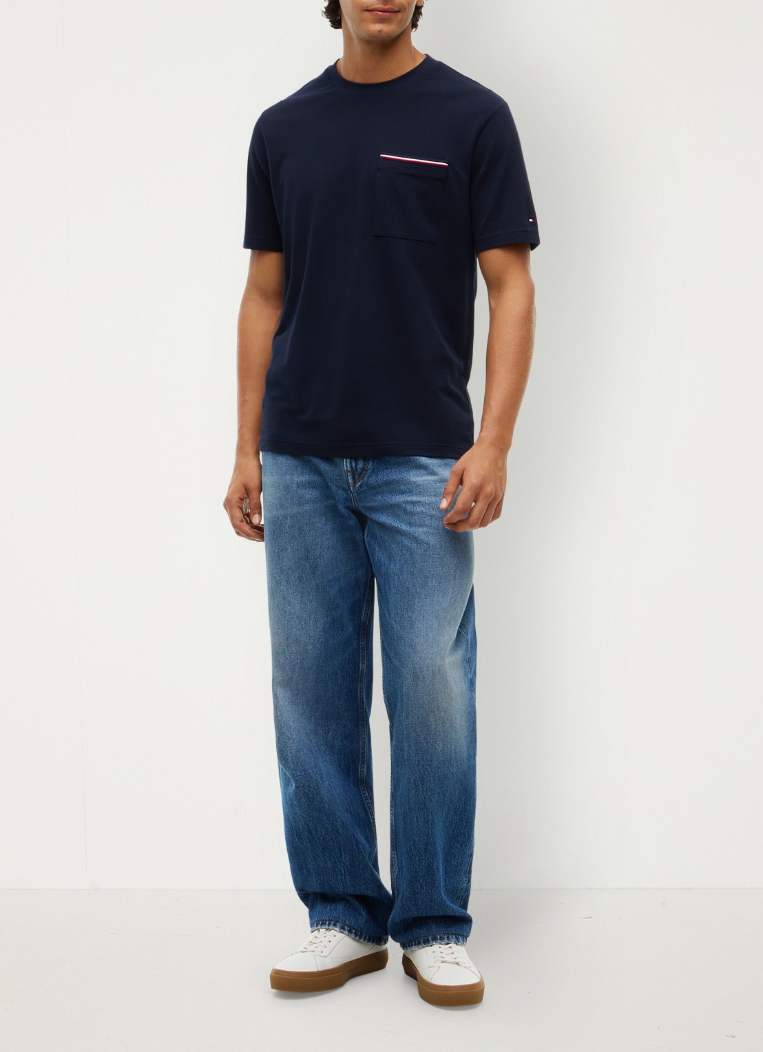 Tommy Hilfiger T-shirt met borstzak - voorkant 2 donkerblauw