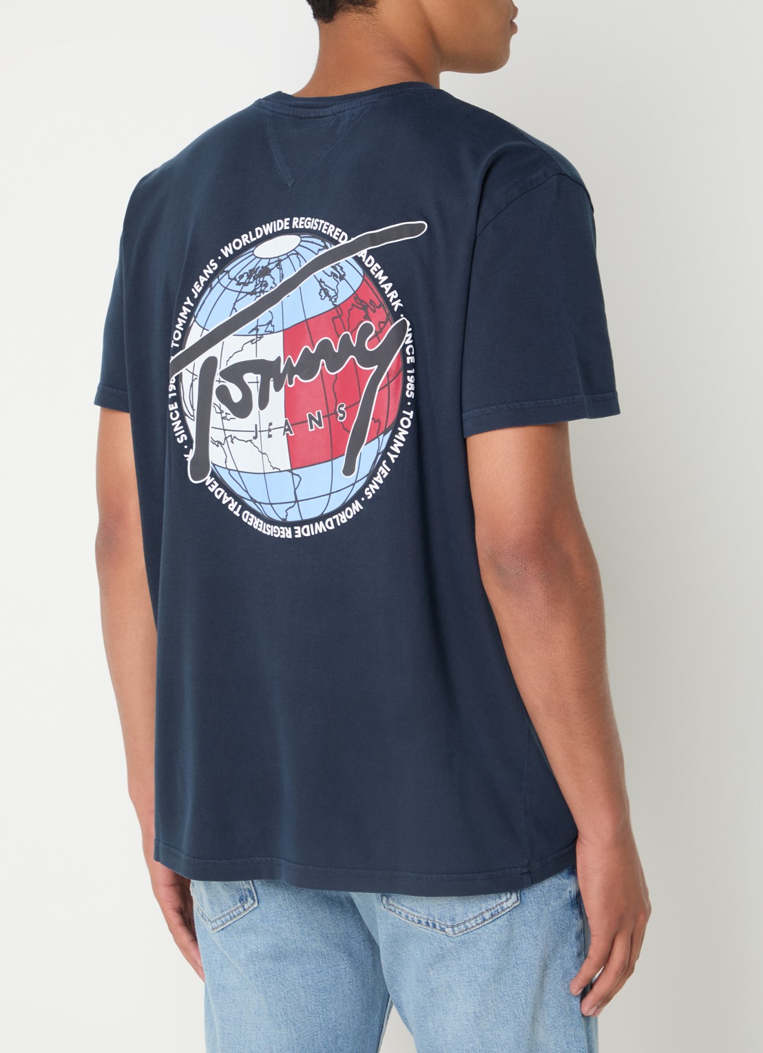 Tommy Hilfiger T-shirt met front- en backprint - detail donkerblauw