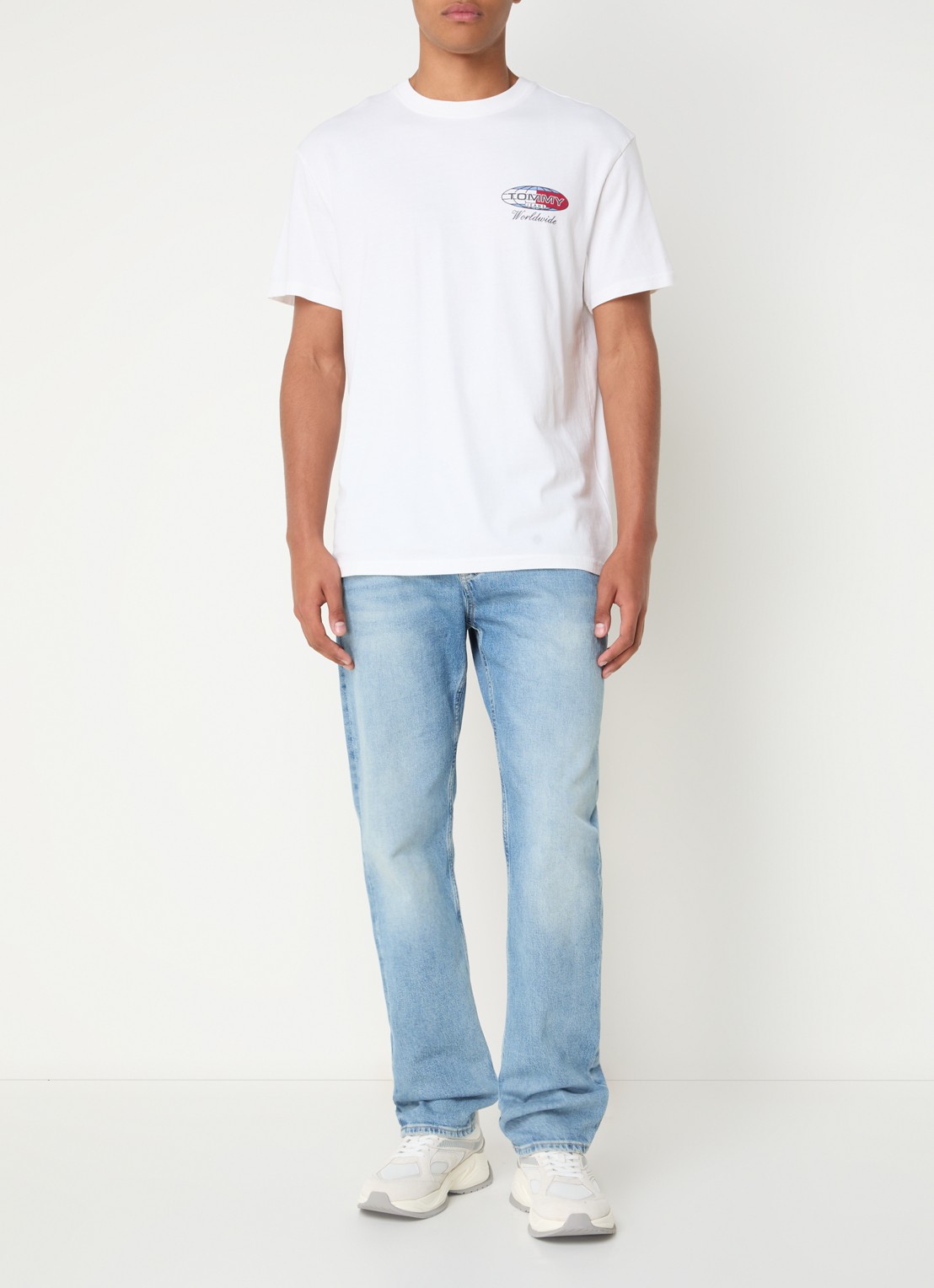 Tommy Hilfiger T-shirt met front- en backprint - voorkant 3 wit