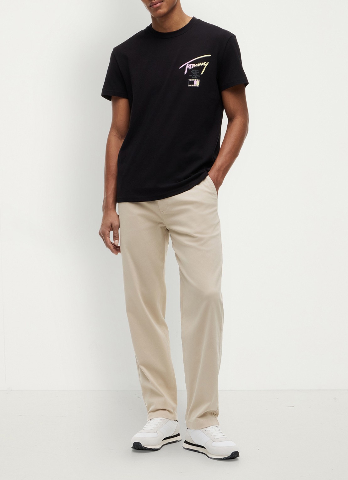 Tommy Hilfiger T-shirt met logo- en backprint - voorkant 2 zwart