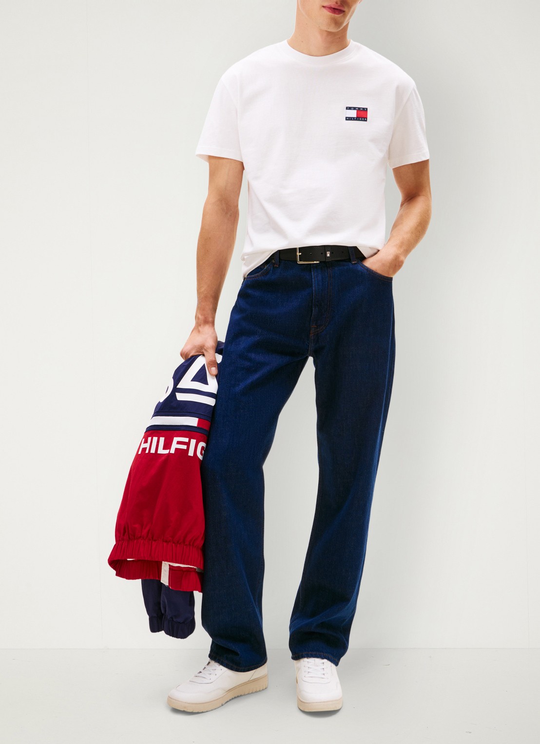 Tommy Hilfiger T-shirt met logo- en backprint - voorkant 7 wit