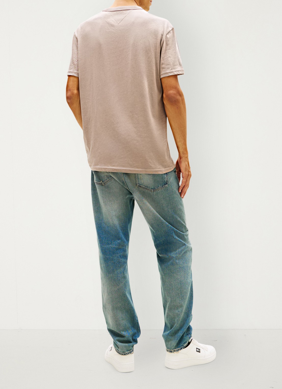 Tommy Hilfiger T-shirt met logo - achterkant beige