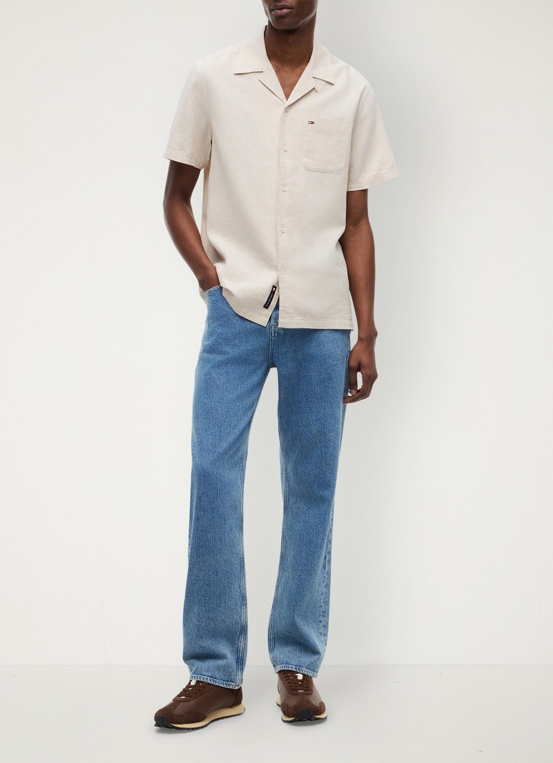 Tommy Hilfiger T-shirt met logo - voorkant 2 moonlight iris-c5r / lichtblauw