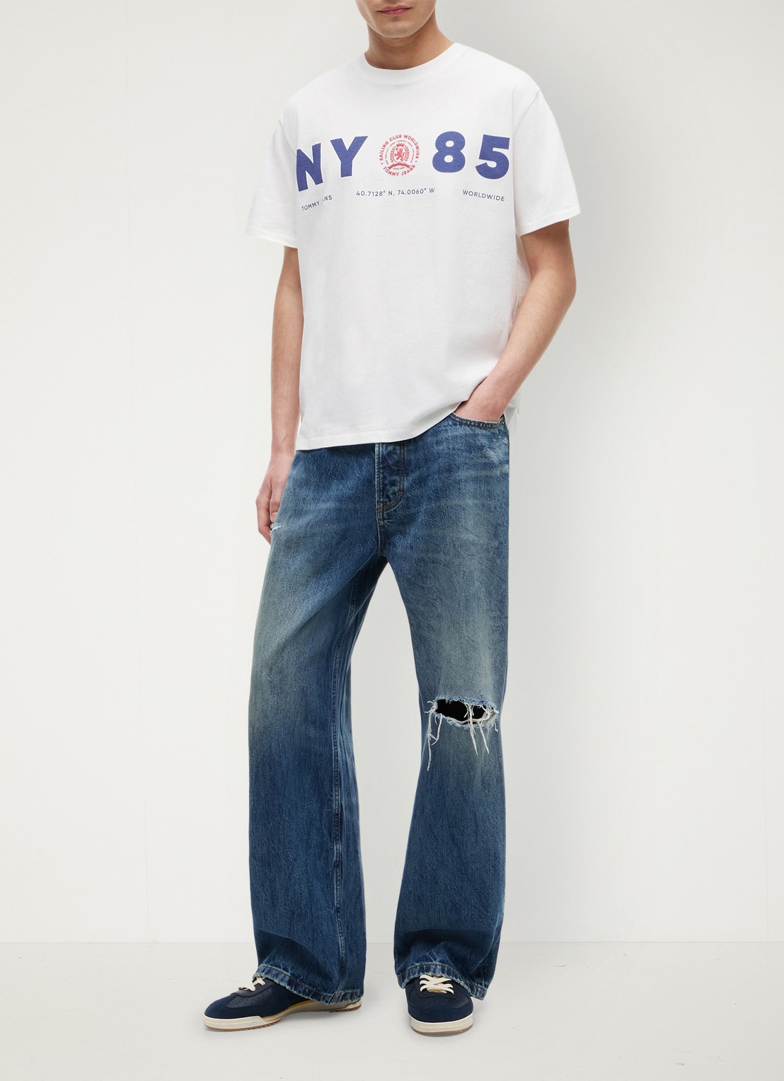Tommy Hilfiger T-shirt met logo - voorkant 3 ecru-ybl