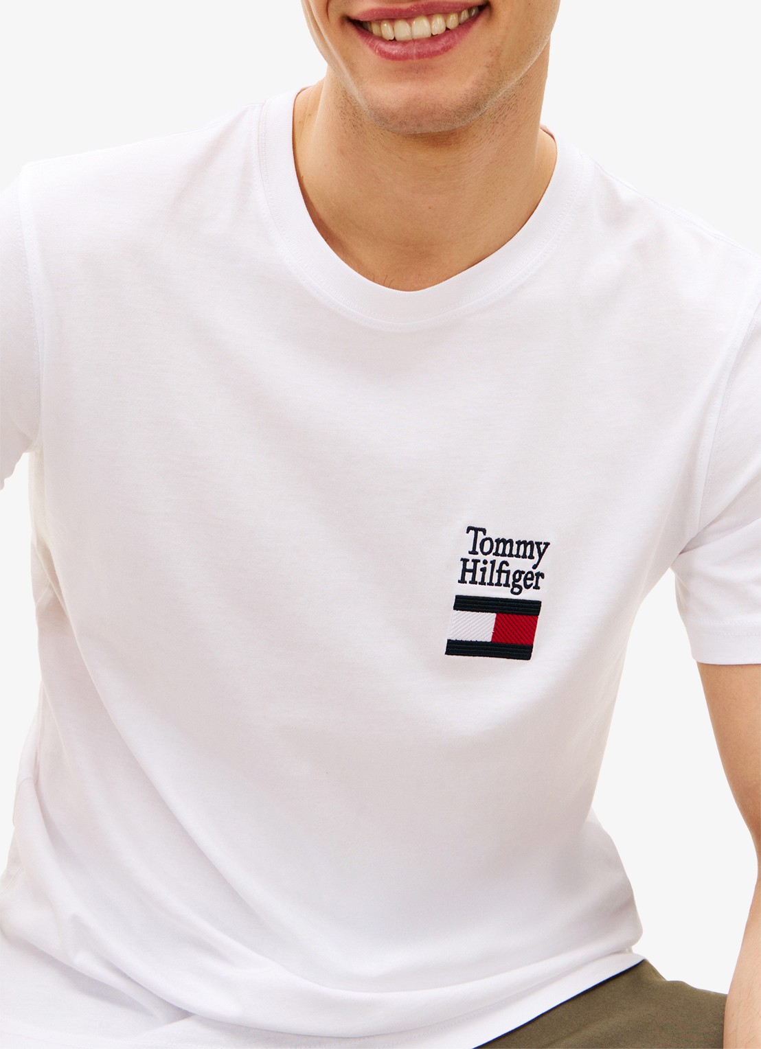 Tommy Hilfiger T-shirt met logo - detail 2 wit