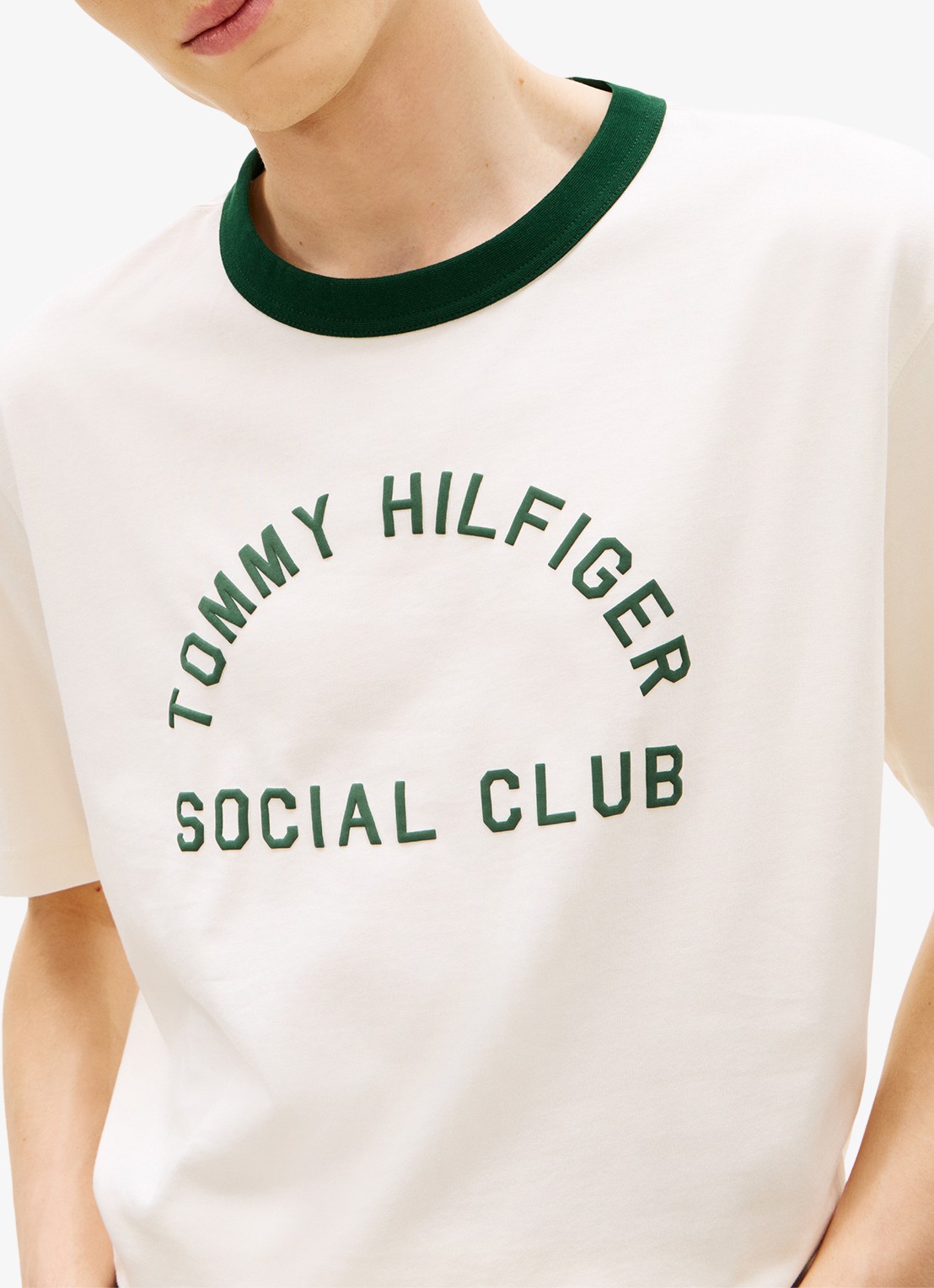 Tommy Hilfiger T-shirt met logo - detail 2 beige