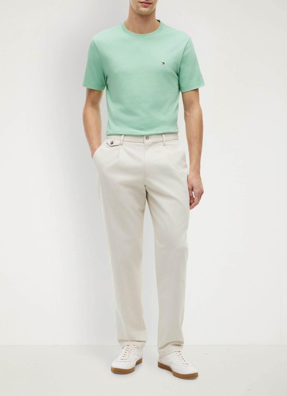 Tommy Hilfiger T-shirt met logo - voorkant 4 cut grass-l1a / groen