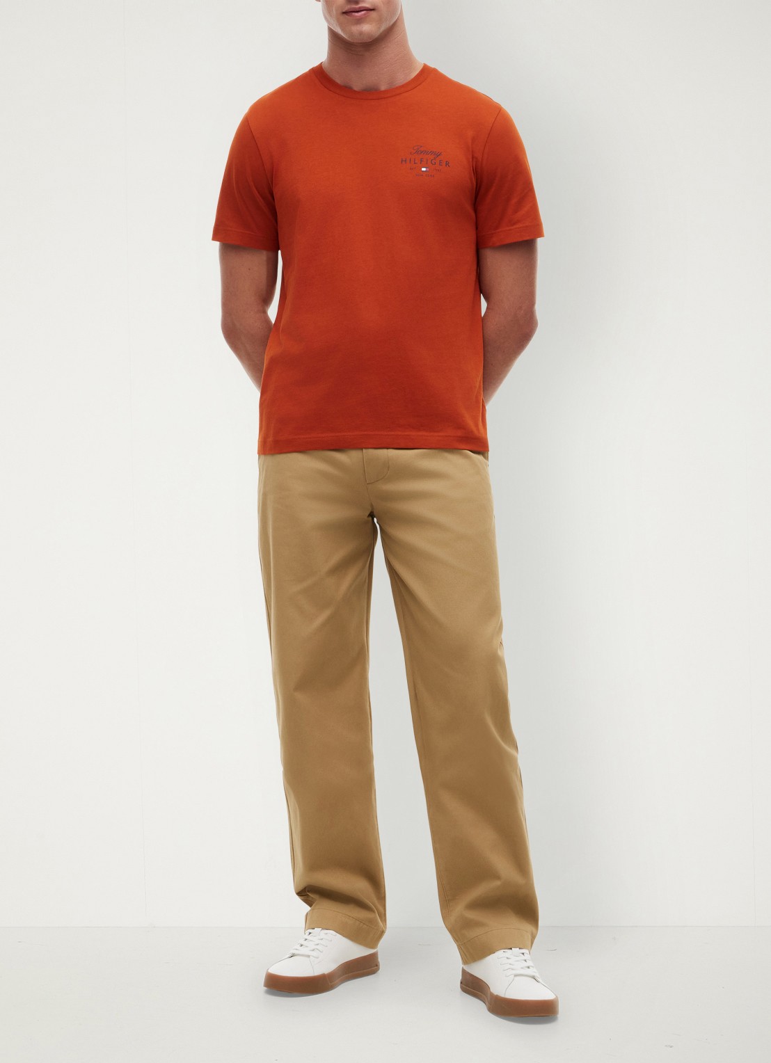 Tommy Hilfiger T-shirt met logo - voorkant 3 oranje