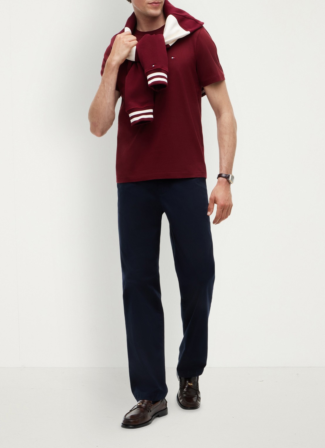 Tommy Hilfiger T-shirt met logo - voorkant 5 burgundy-vlp / rood