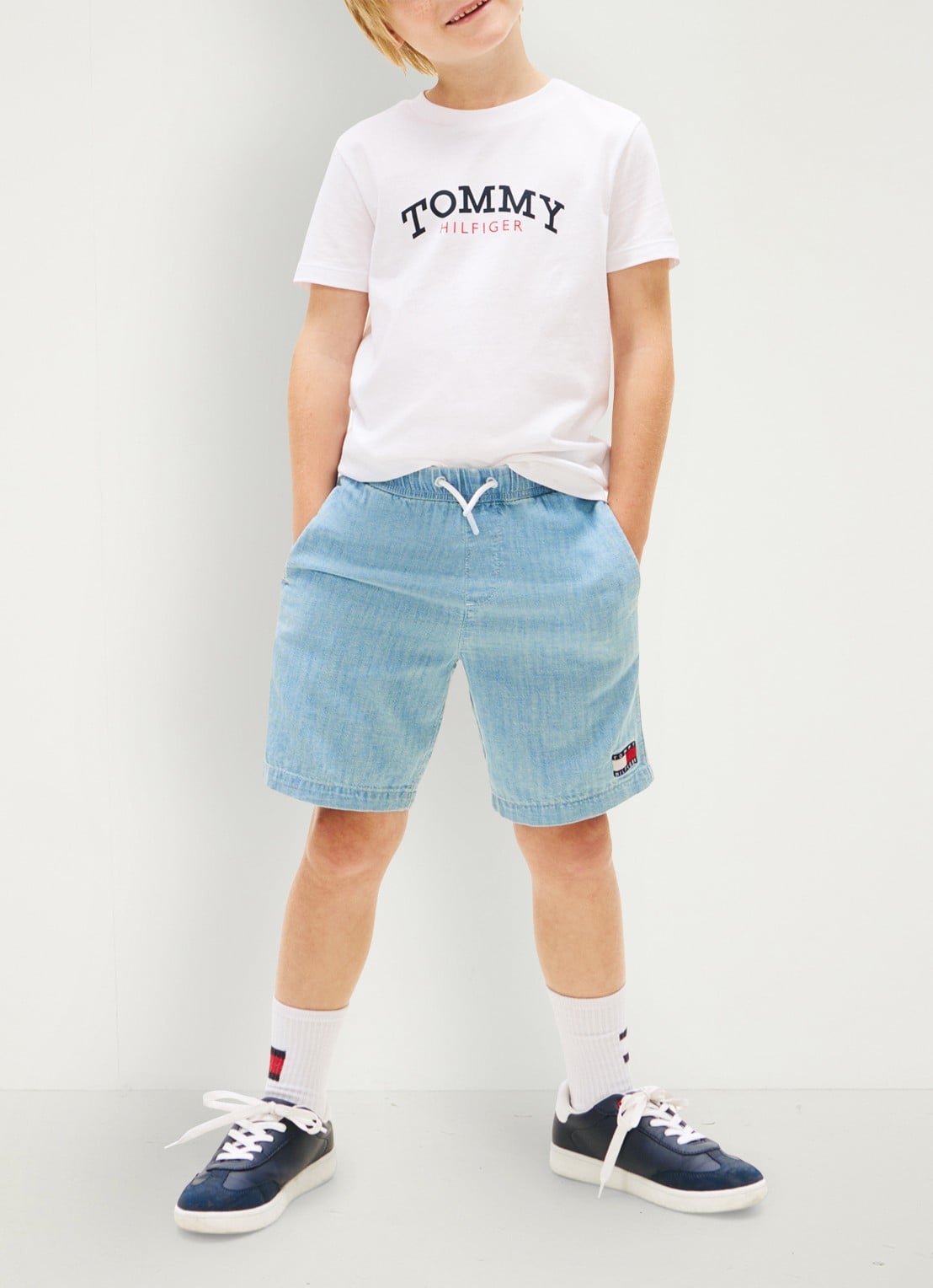 Tommy Hilfiger T-shirt met logo - voorkant 3 wit