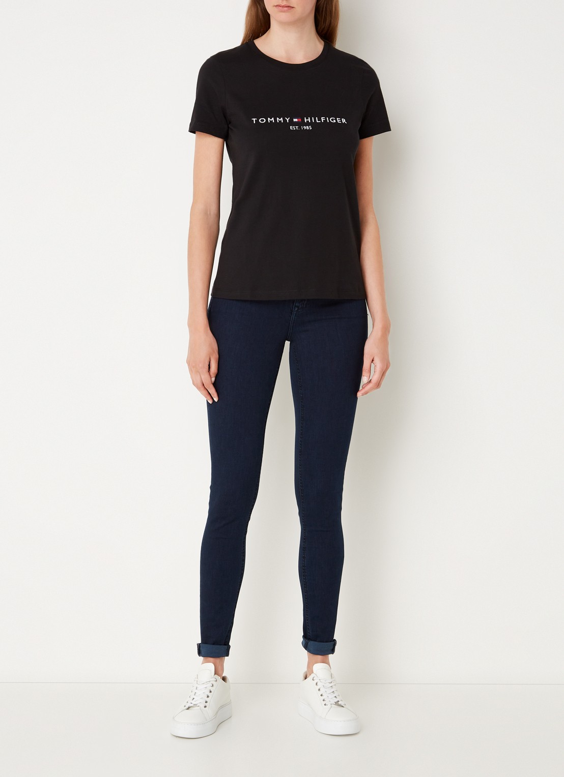 Tommy Hilfiger T-shirt met logoborduring en ronde hals - voorkant 3 zwart