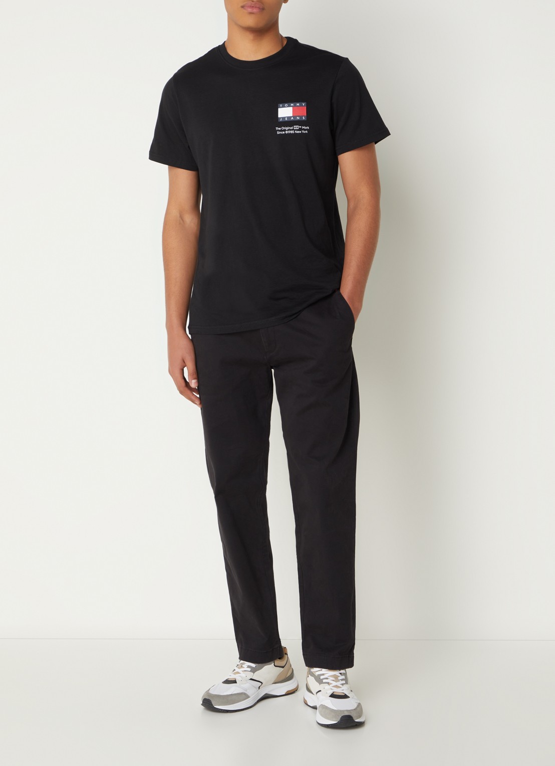 Tommy Hilfiger T-shirt met logoprint - voorkant 4 zwart