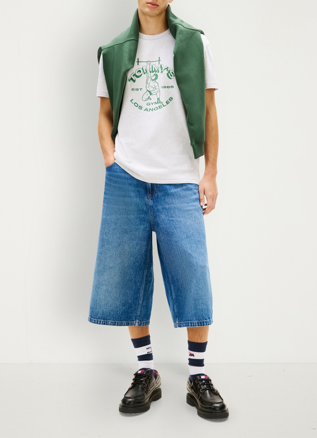 Tommy Hilfiger T-shirt met logoprint - voorkant 2 lichtgrijs