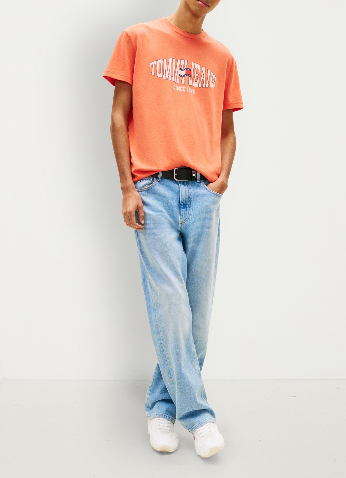 Tommy Hilfiger T-shirt met logoprint - voorkant 2 koraalrood