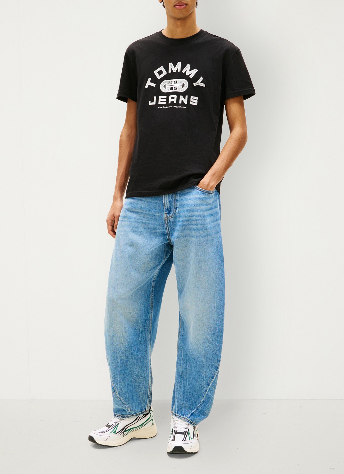 Tommy Hilfiger T-shirt met logoprint - voorkant 3 zwart