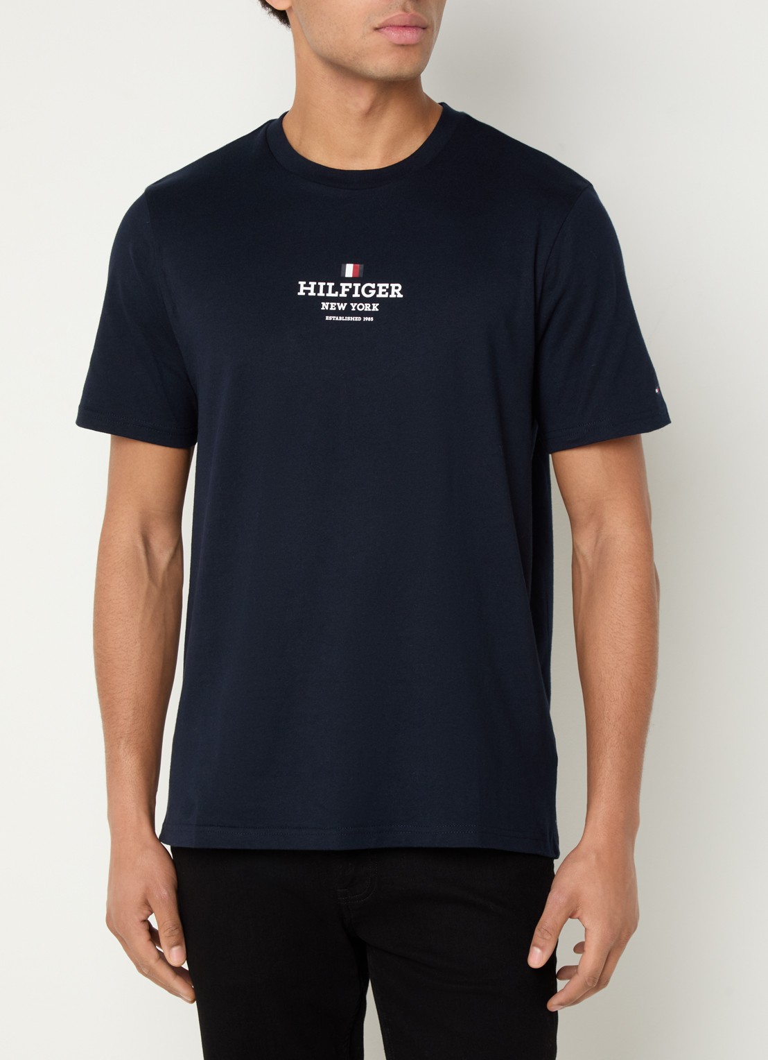 Tommy Hilfiger T-shirt met logoprint - detail 6 donkerblauw