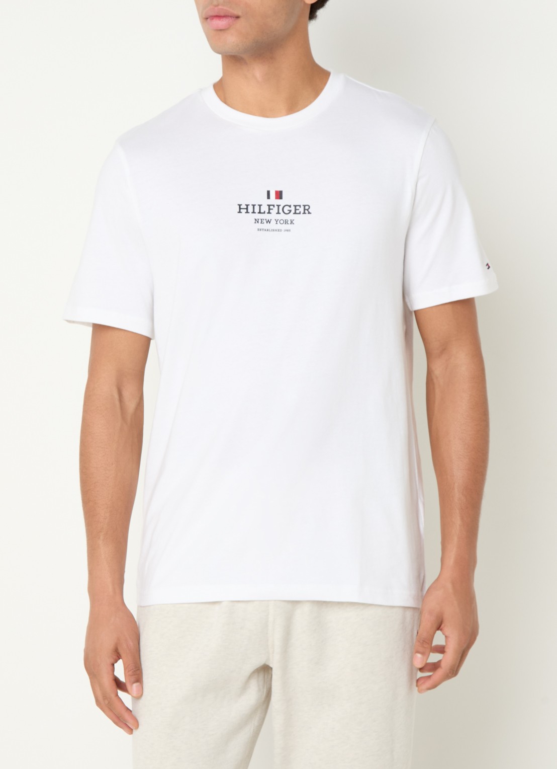 Tommy Hilfiger T-shirt met logoprint - detail 6 wit