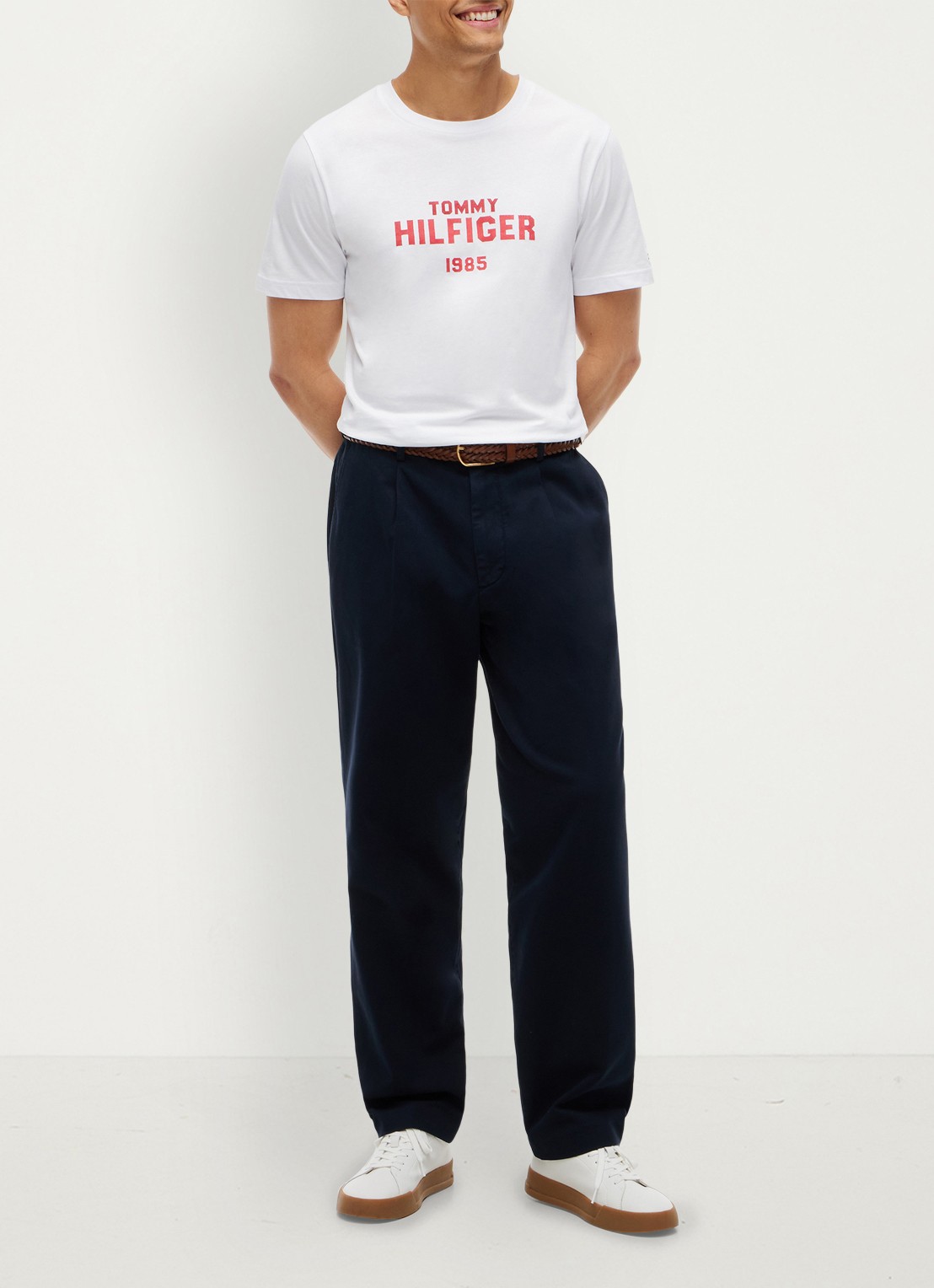 Tommy Hilfiger T-shirt met logoprint - voorkant 3 wit