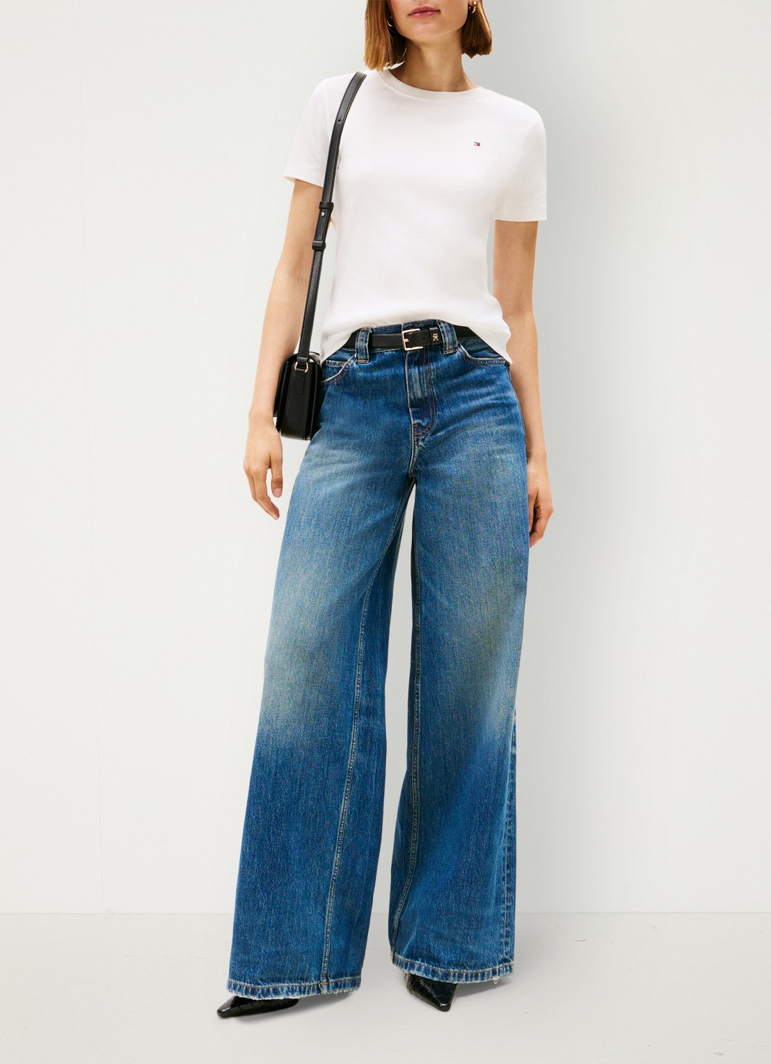 Tommy Hilfiger T-shirt met streepprint - voorkant 4 gebroken wit