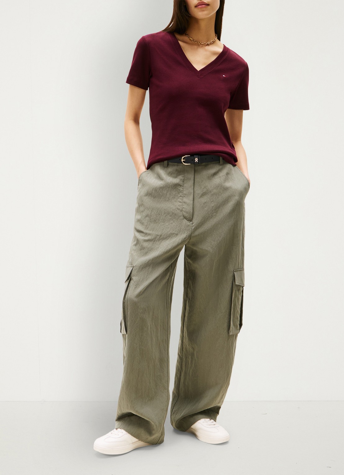 Tommy Hilfiger T-shirt met V-hals - voorkant 3 deep burgundy-xih / rood