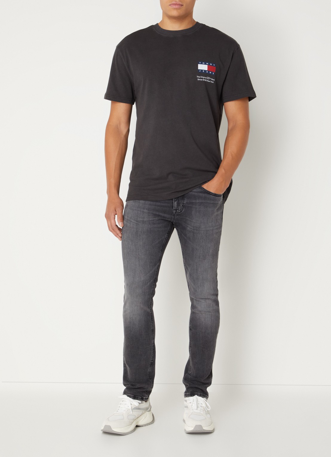 Tommy Hilfiger T-shirt van  katoen met logo- en backprint - voorkant 3 antraciet
