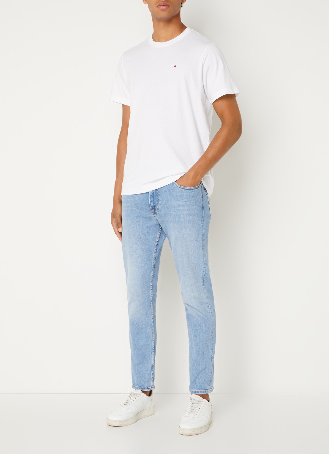 Tommy Hilfiger T-shirt van katoen met logo - voorkant 2 wit