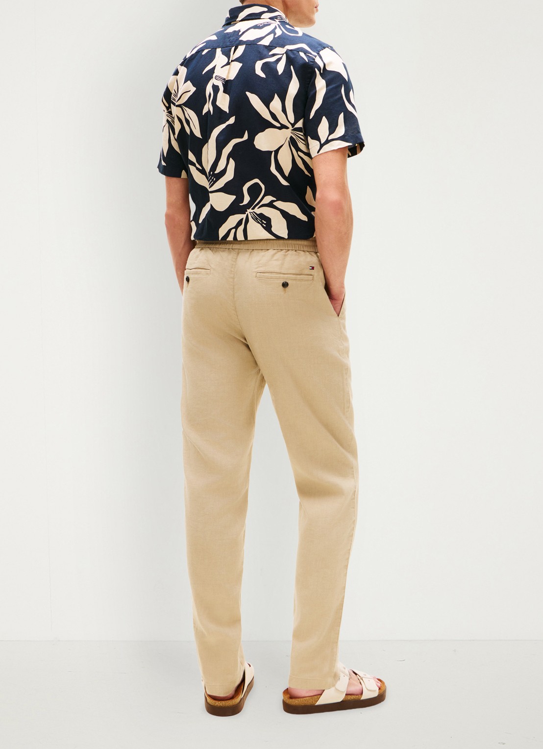 Tommy Hilfiger Tapered fit chino in linnenblend - achterkant khaki