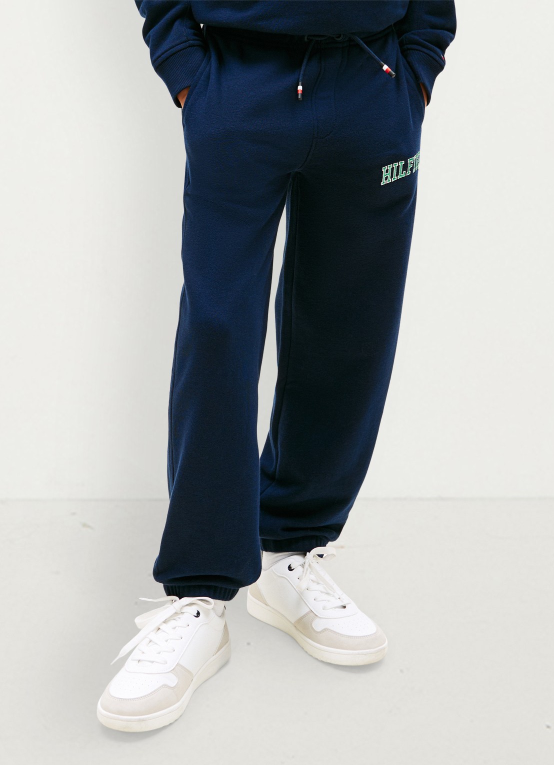 Tommy Hilfiger Tapered fit joggingsbroek met logo en steekzakken - detail 2 dark night navy-c1g
