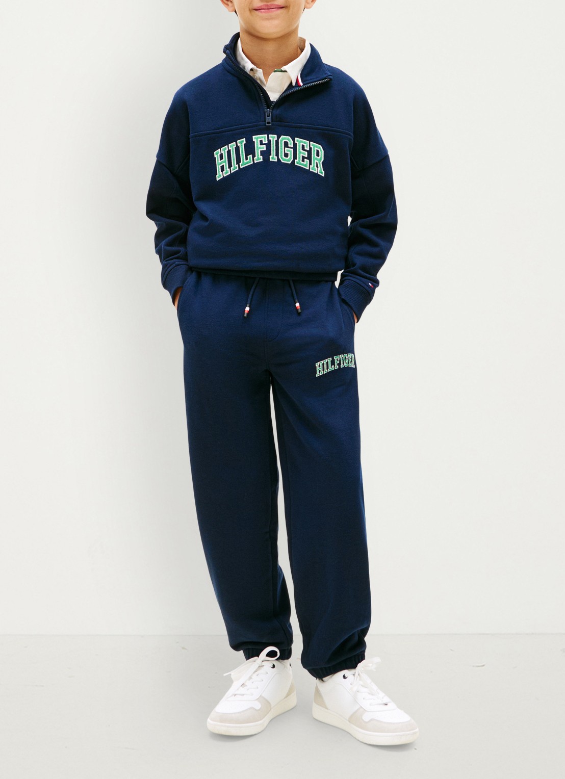 Tommy Hilfiger Tapered fit joggingsbroek met logo en steekzakken - voorkant 5 dark night navy-c1g