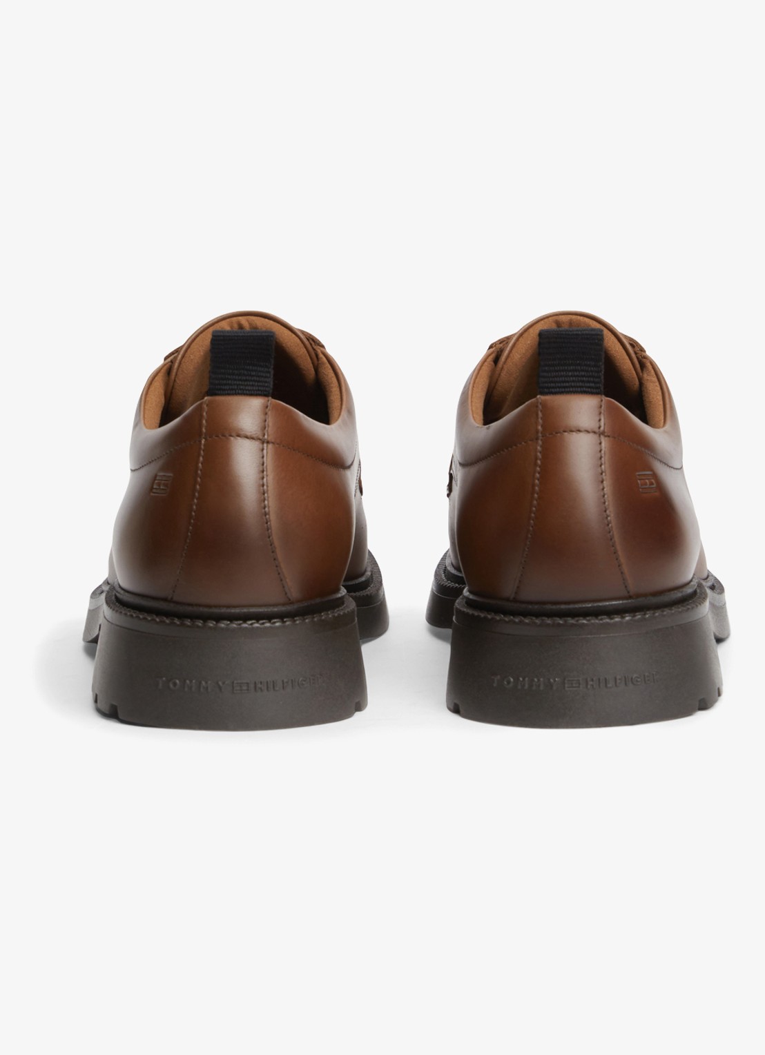 Tommy Hilfiger Veterschoen met logo - detail 6 lichtbruin