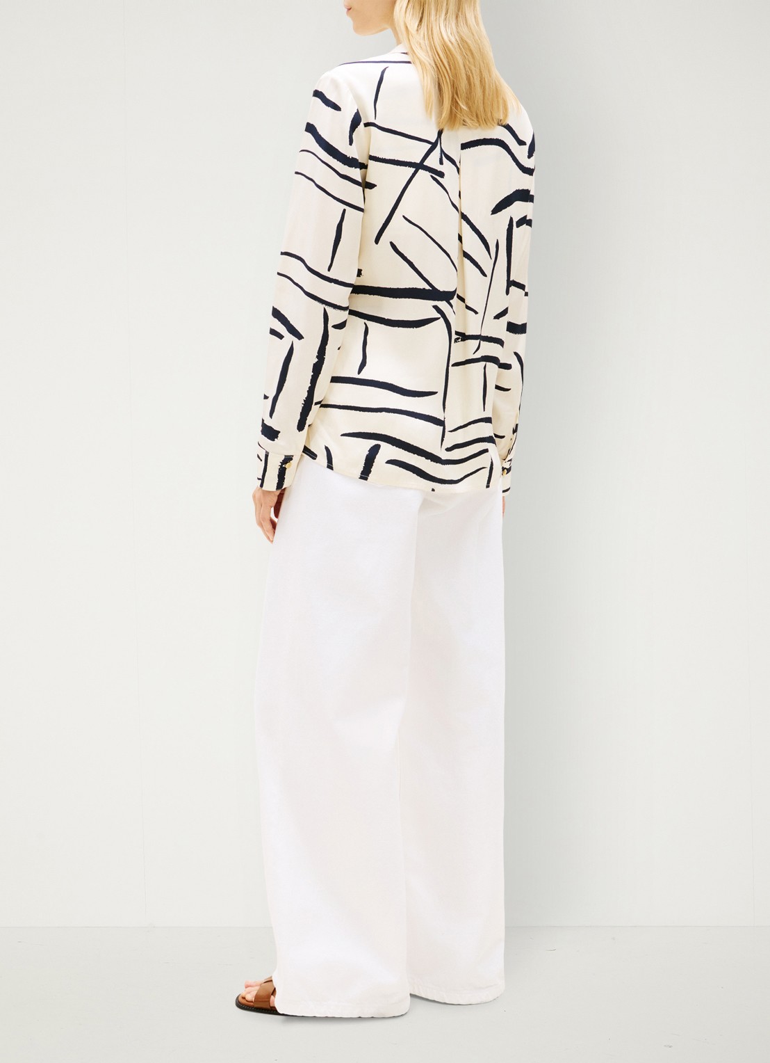 Tommy Hilfiger Vis blouse met grafische print - achterkant 3 beige