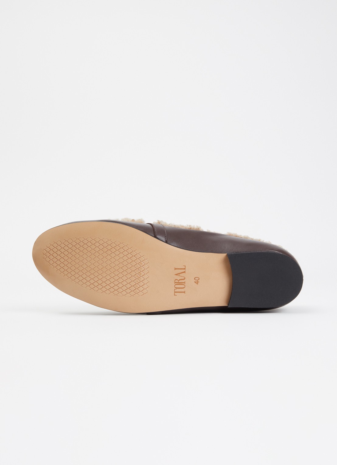 Toral Lily loafer van leer met schapenvacht - detail 5 chocoladebruin