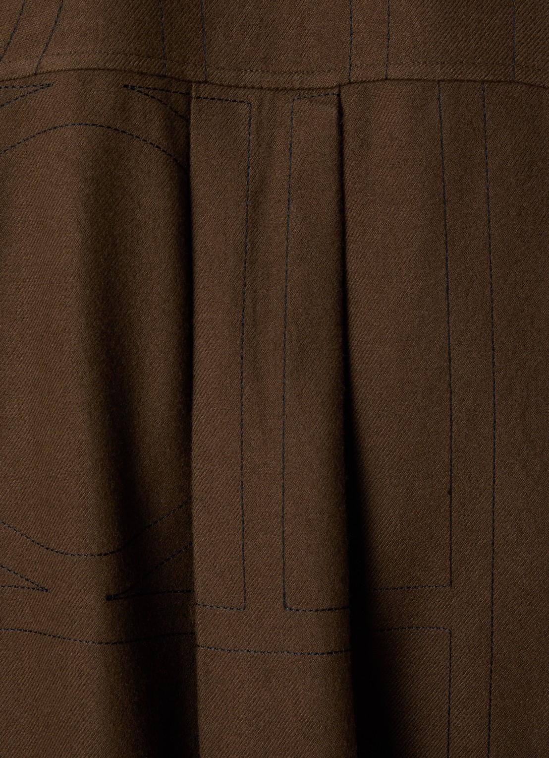 TOTEME Blouse van zijde met grafische print - detail 3 donkerbruin