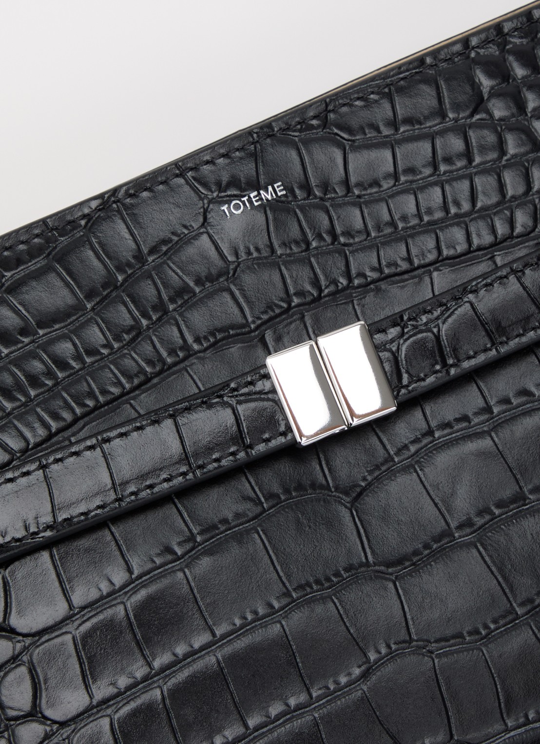 TOTEME Crossbody tas van kalfsleer en cocostructuur - detail 3 zwart