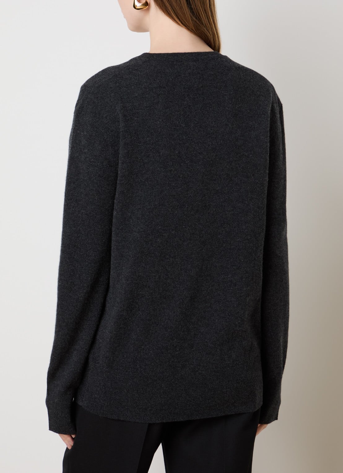 TOTEME Fijngebreide pullover van kasjmier met V-hals - achterkant 3 antraciet