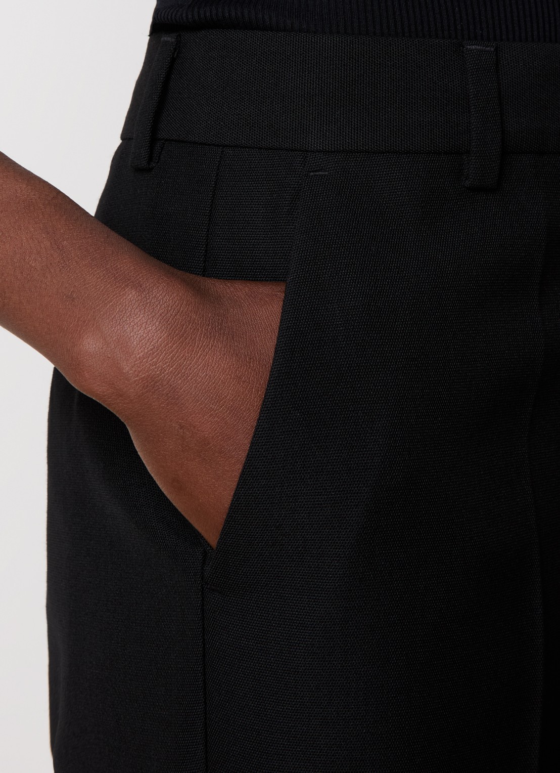 TOTEME High waist straight fit pantalon in wolblend met persplooi - detail 2 zwart