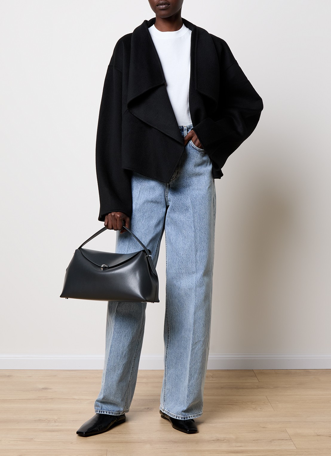 TOTEME High waist wide leg jeans met steekzakken - voorkant 6 indigo