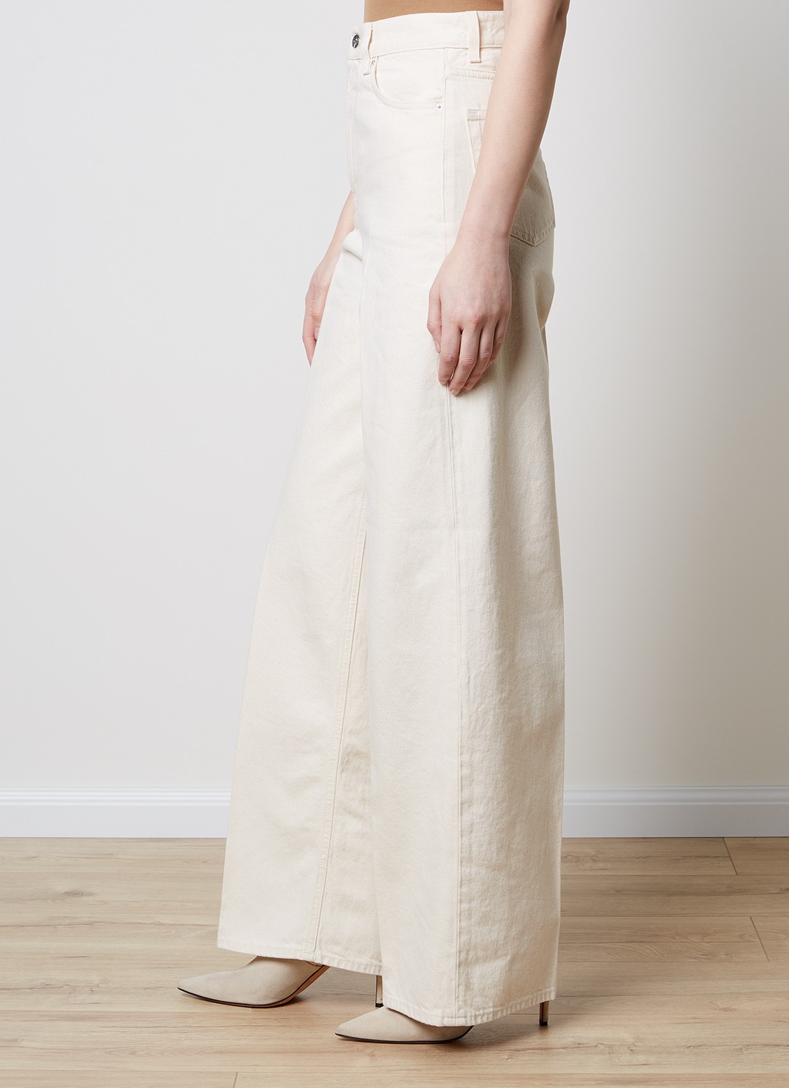 TOTEME High waist wide leg jeans van  katoen - detail 2 creme