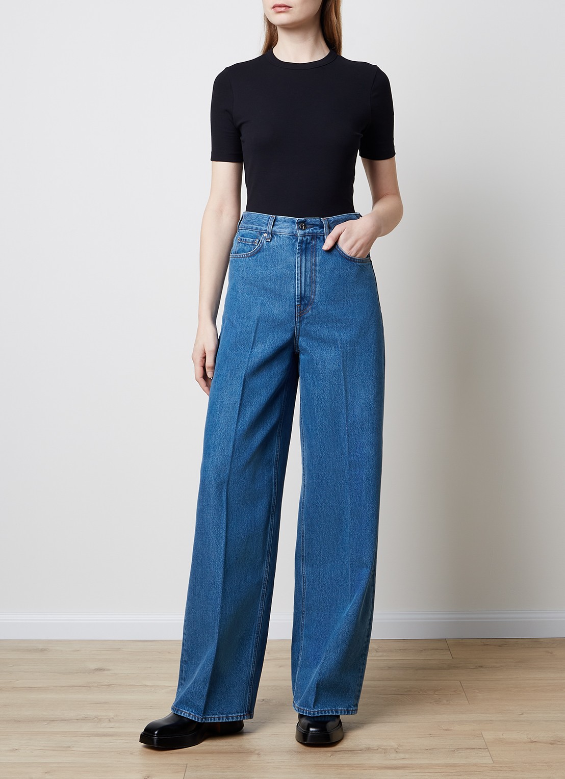 TOTEME High waist wide leg jeans van  katoen - voorkant 5 indigo
