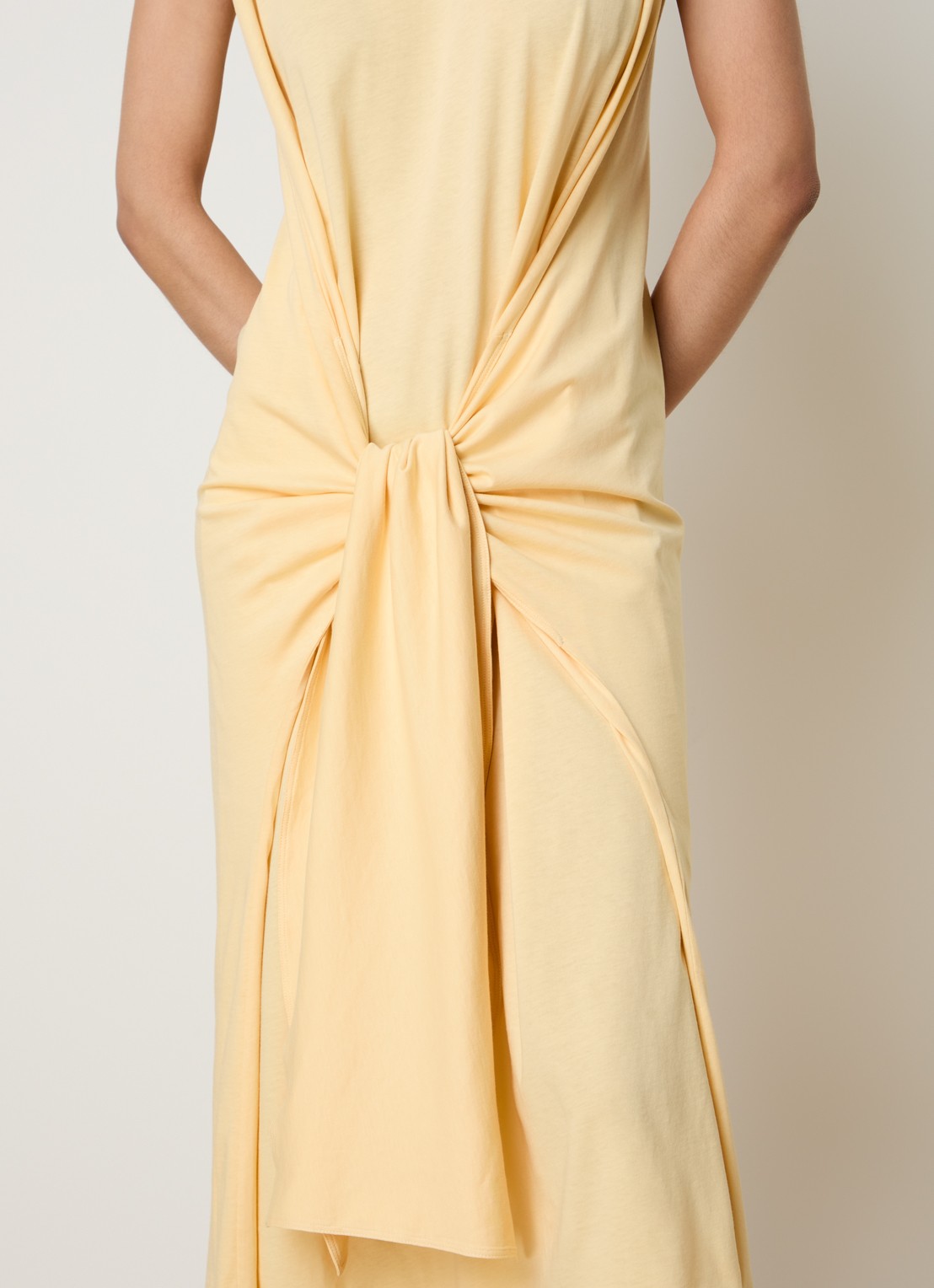 TOTEME Maxi jurk met geknoopt detail van jersey - detail 5 gebroken wit