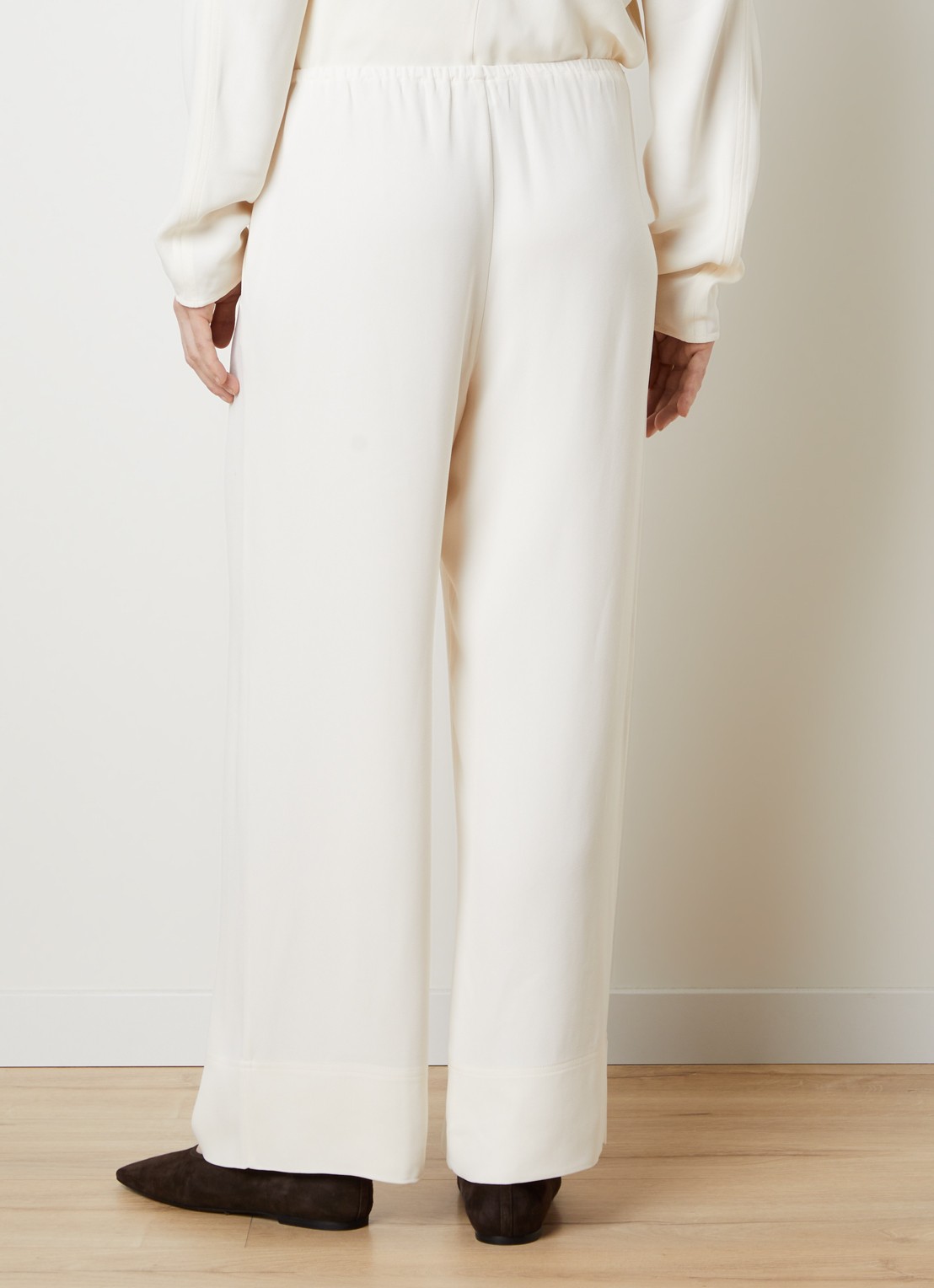 TOTEME Mid waist straight fit loungebroek met steekzakken - achterkant 5 gebroken wit