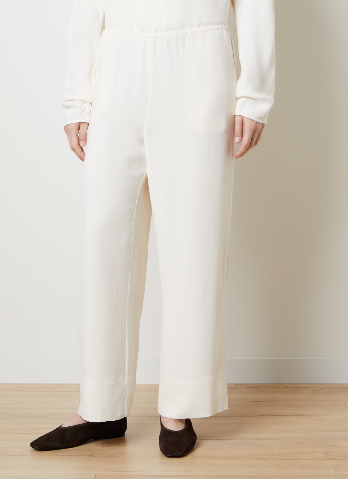 TOTEME Mid waist straight fit loungebroek met steekzakken - detail gebroken wit