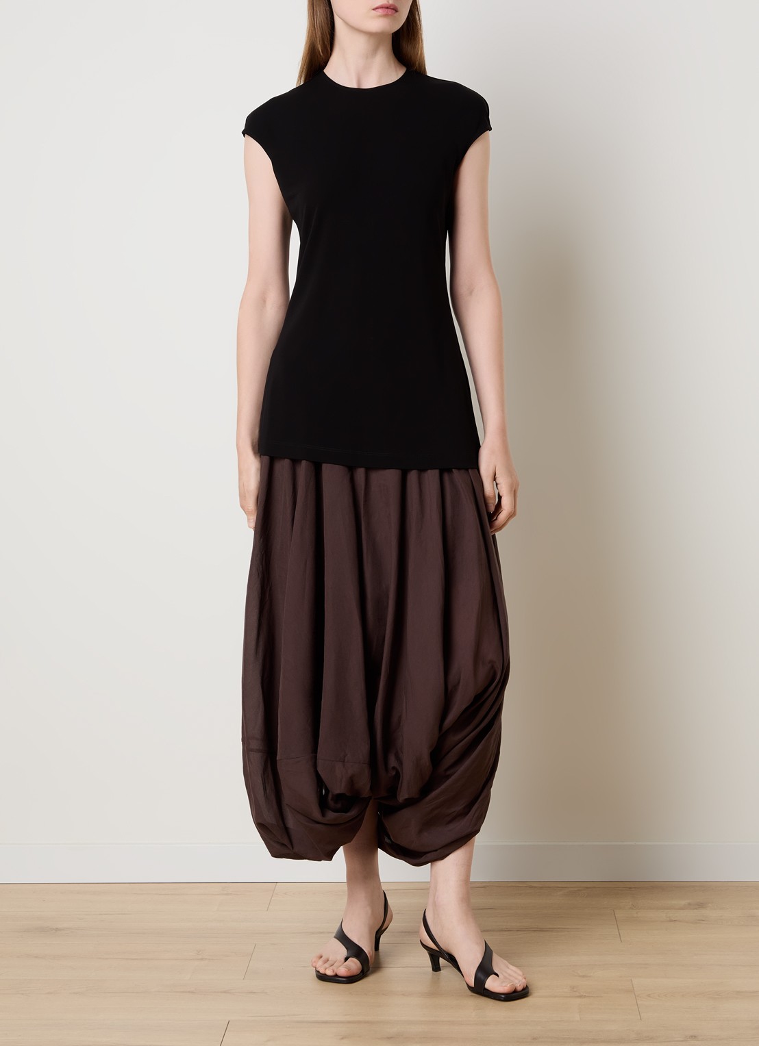 TOTEME Mouwloze top met stretch - voorkant 4 zwart