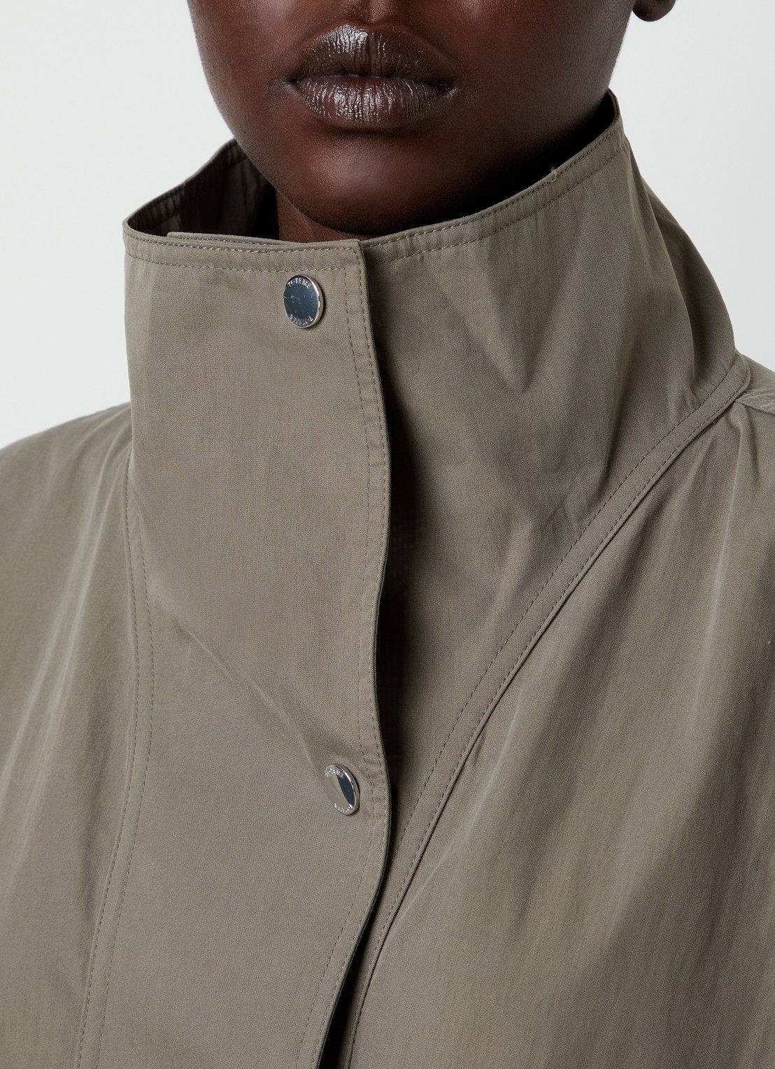 TOTEME Oversized windjack met steekzakken - detail 6 bronsgroen