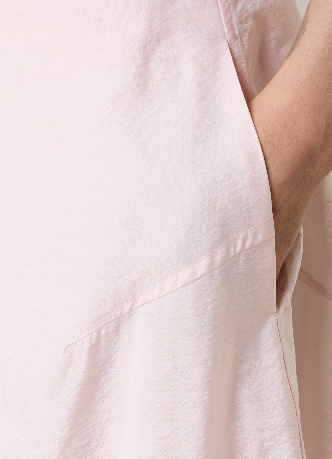 TOTEME Parachute maxi rok van zijde met split - detail 3 lichtroze