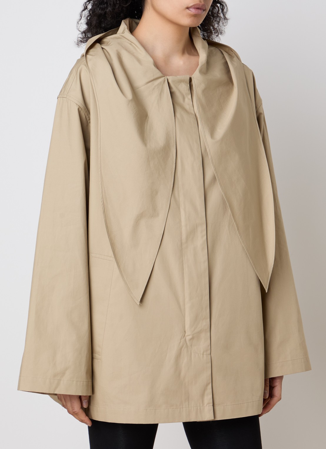 TOTEME Parka met sjaalkraag en steekzakken  - detail 4 khaki
