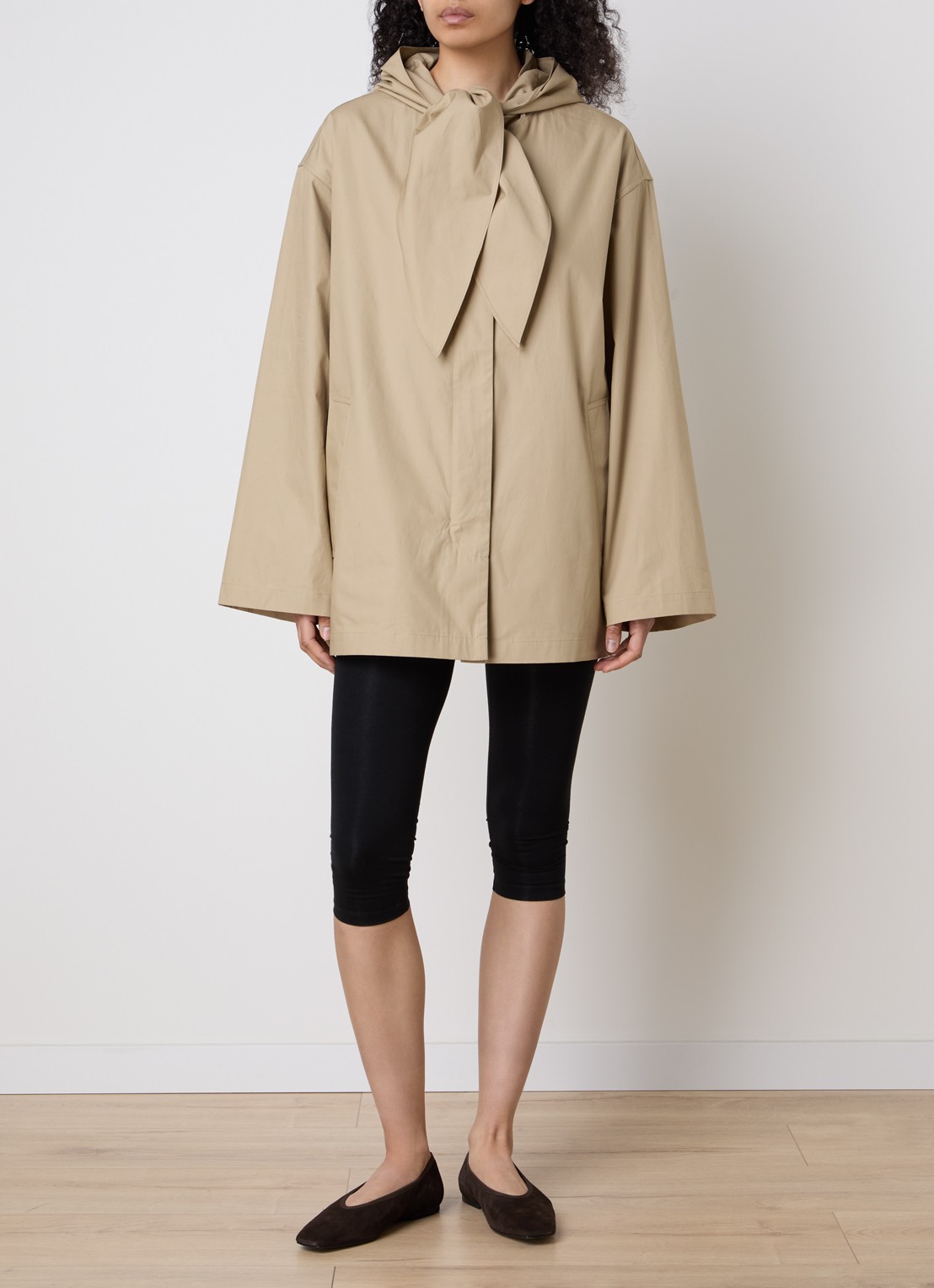 TOTEME Parka met sjaalkraag en steekzakken  - voorkant 3 khaki