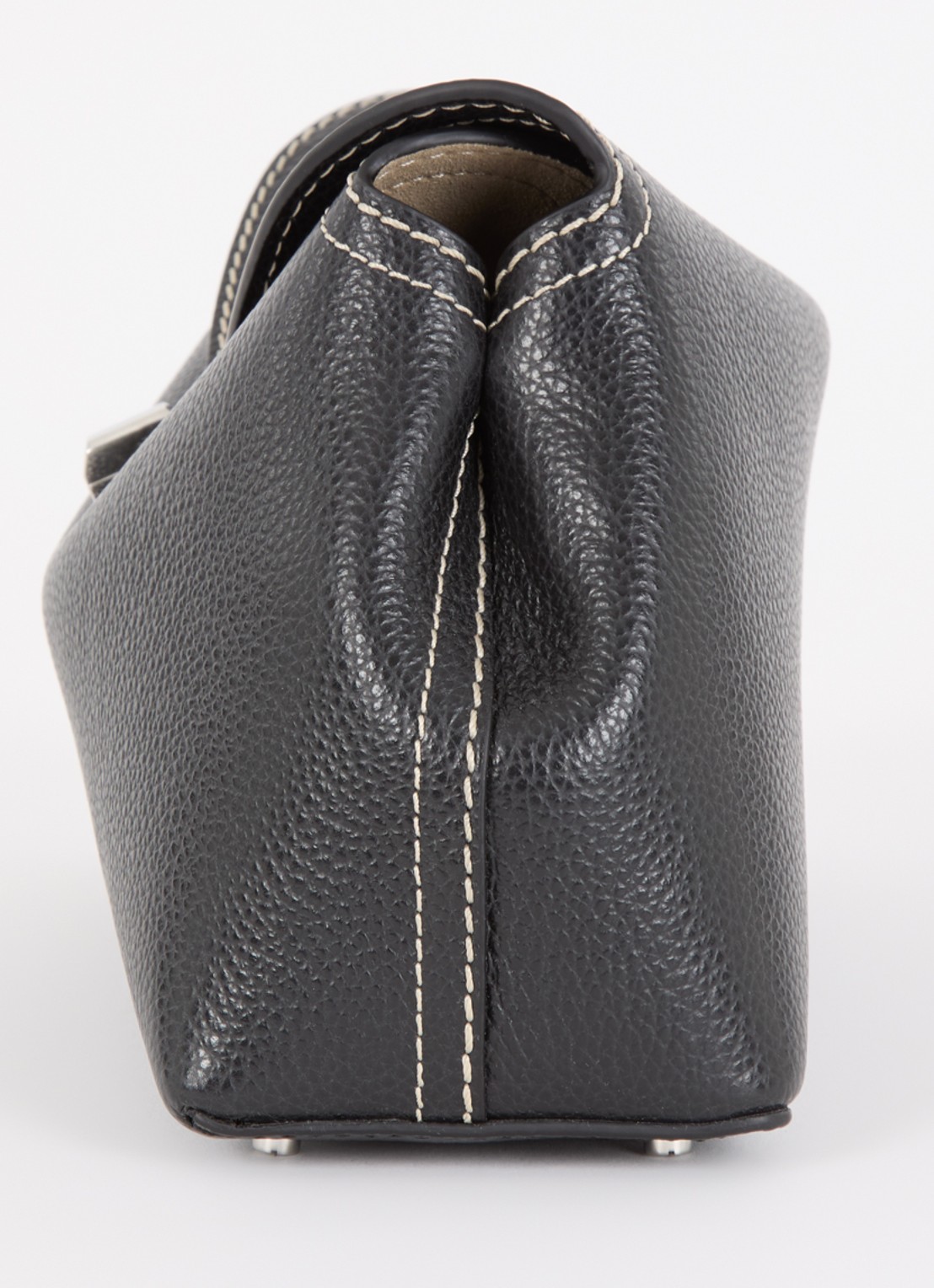 TOTEME T-Lock clutch van leer met afneembare schouderriem  - detail 2 zwart