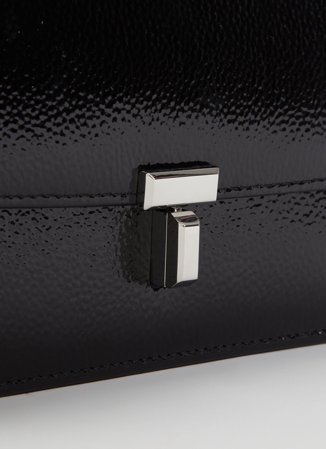 TOTEME T-Lock crossbodytas van leer  - detail 5 zwart